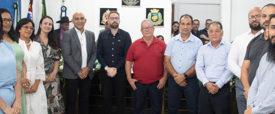 Cirilo e Ana Emília Tomam Posse como Prefeito e Vice para a Gestão 2025-2028